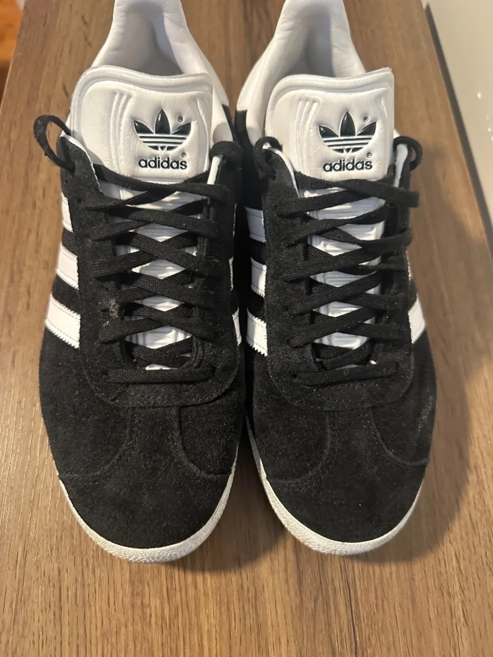 Adidas Sambas